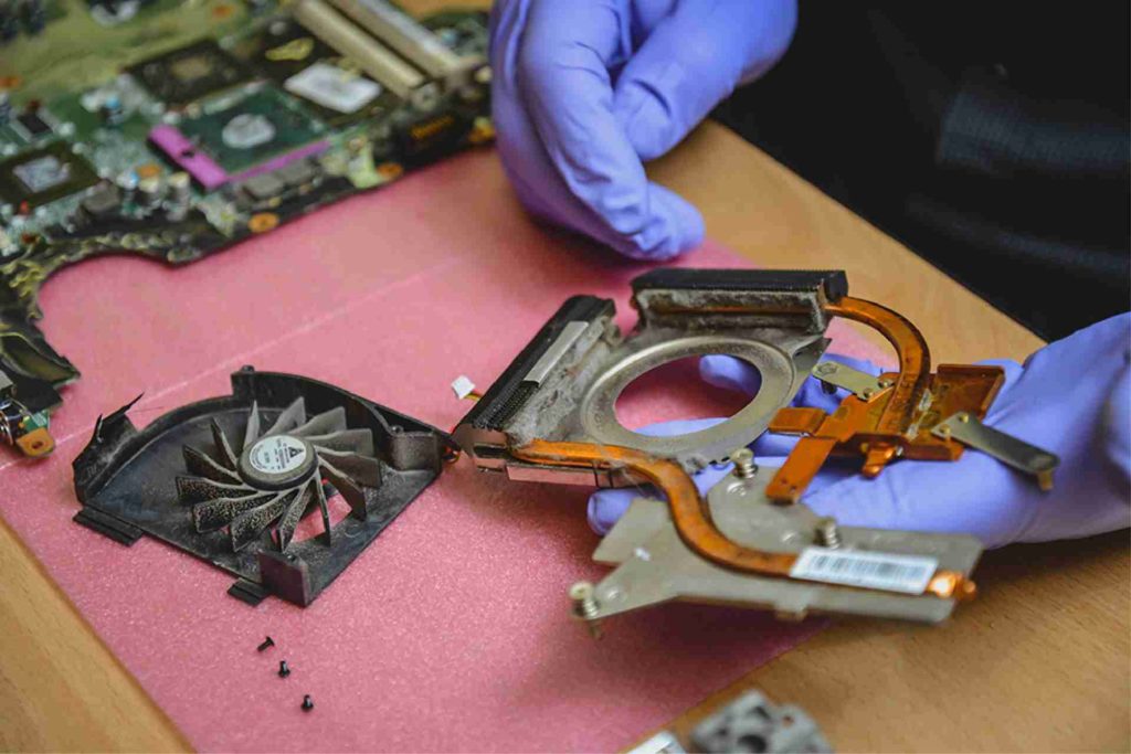 Чистка системы охлаждения ноутбука в Сочи